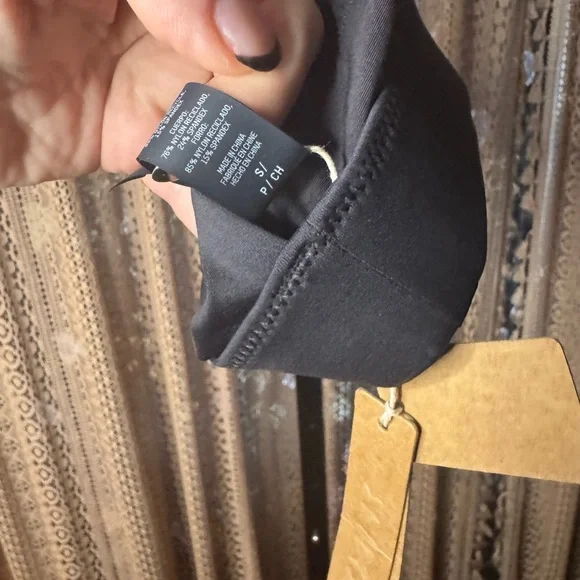 NWT SKIMS swim Bralette style top - Picture 4 of 6